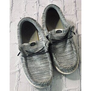 Hey Dude Wally Shoe - SIZE Youth 3